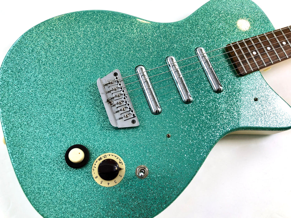 Danelectro U-3 Turquoise Sparkle 56