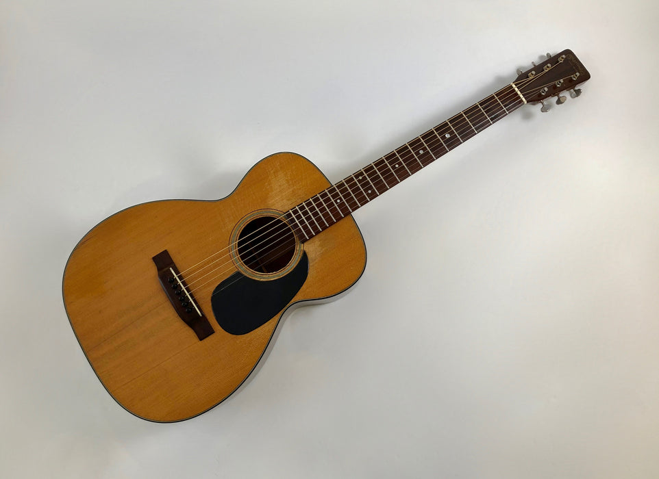 Martin O-18 Natural 1961