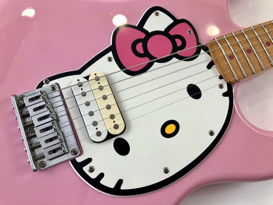 Squier Strat Hello Kitty Pink 2006