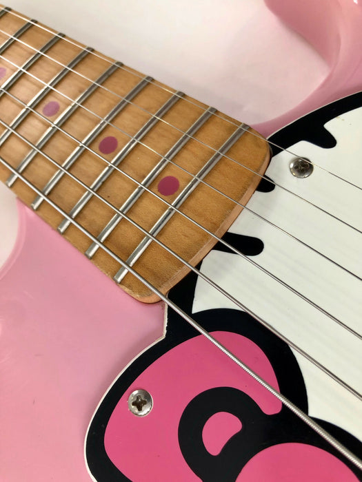 Squier Strat Hello Kitty Pink 2006