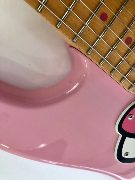 Squier Strat Hello Kitty Pink 2006