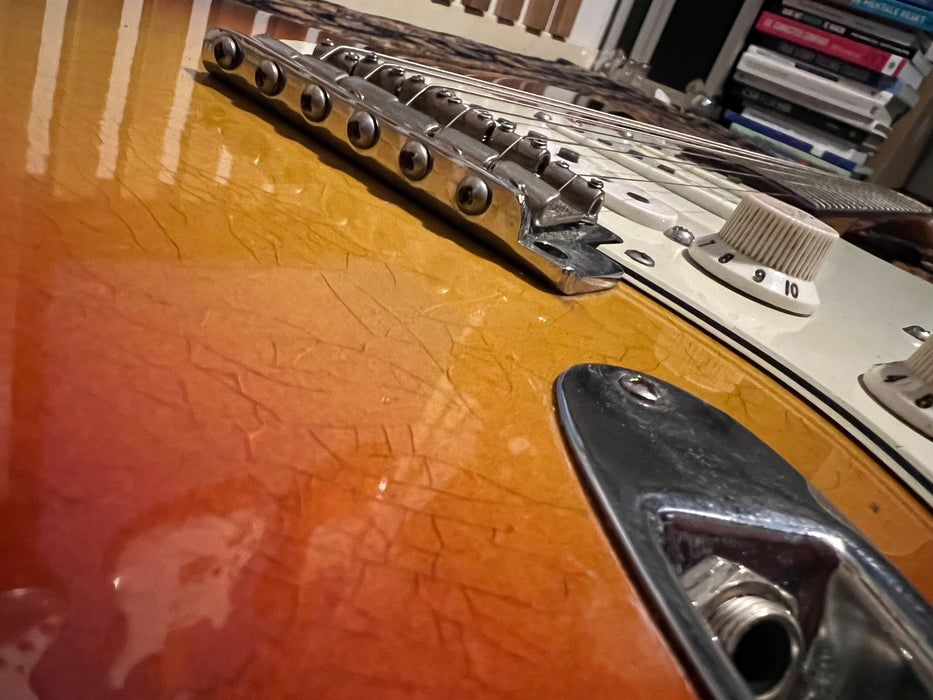 Fender Custom Shop '61 Stratocaster Relic 2004 Sunburst