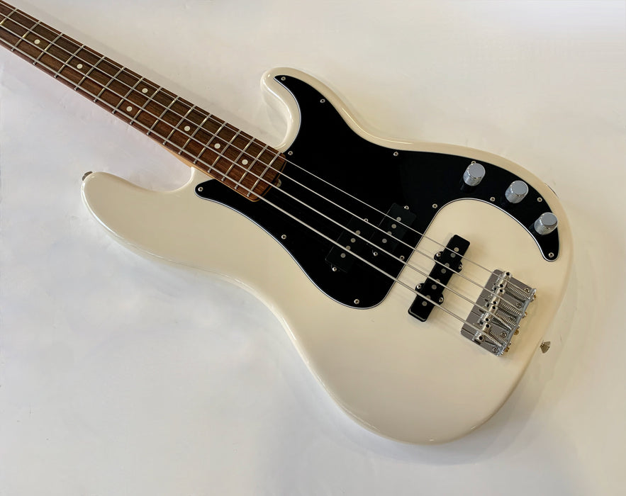 Fender Precision Bass American Performer