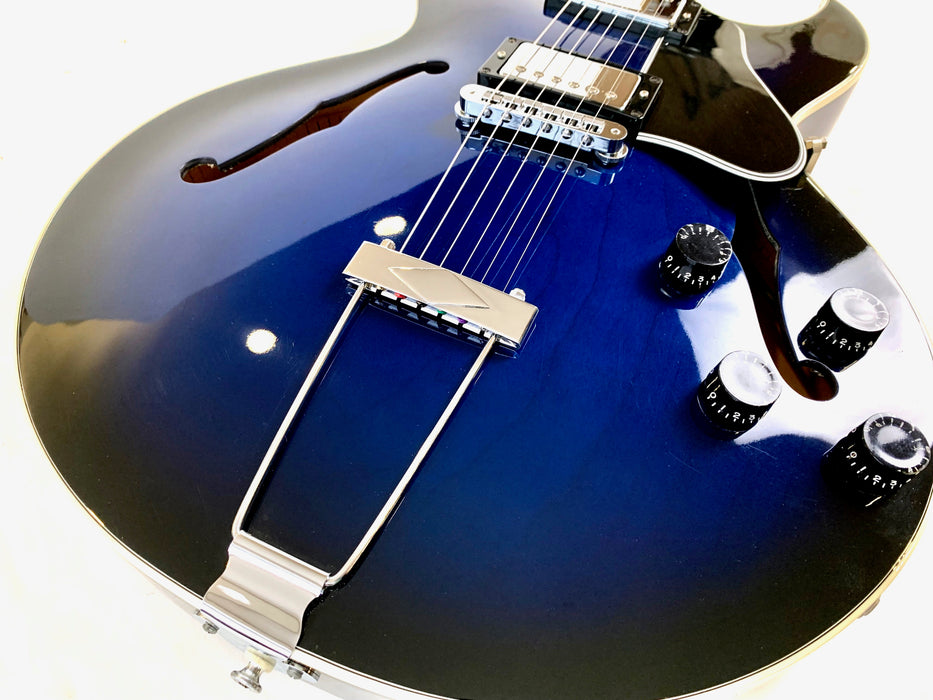 Gibson ES-135 Blueburst 2002