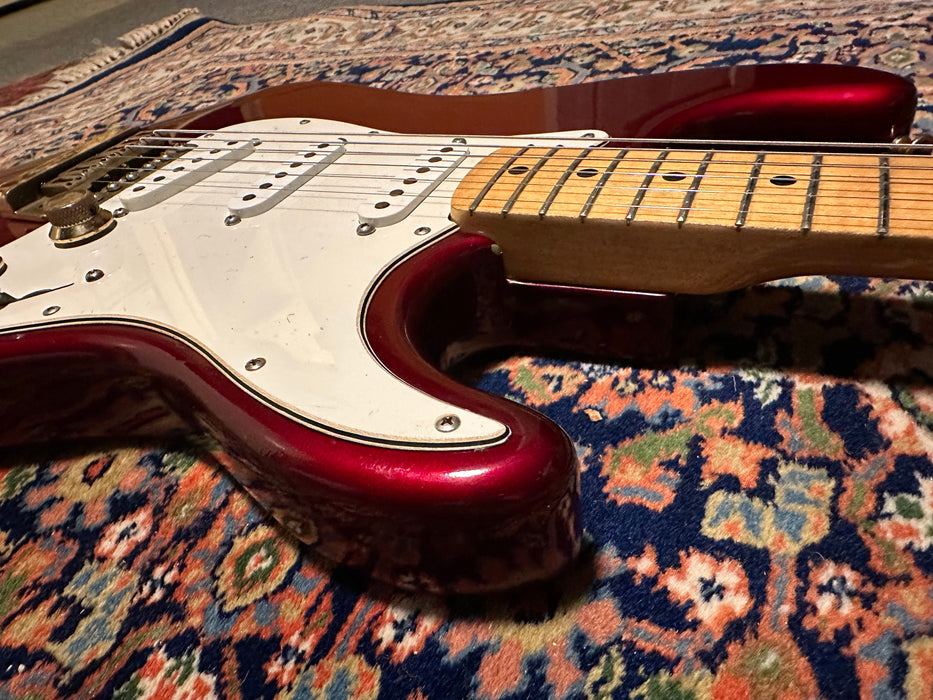 Fender The Strat with Maple Fretboard 1981 - Candy Apple Red